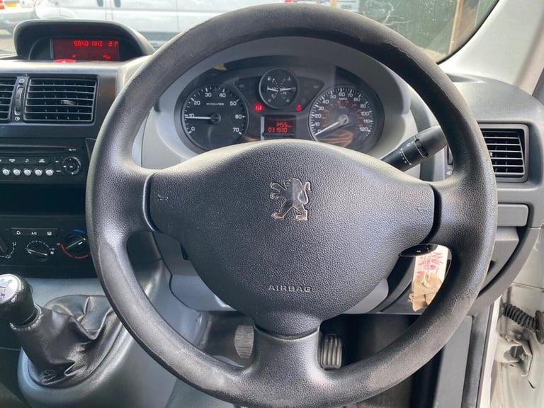 2011 Peugeot Expert 1.6 HDi L2 H1 4dr PANEL VAN Diesel Manual