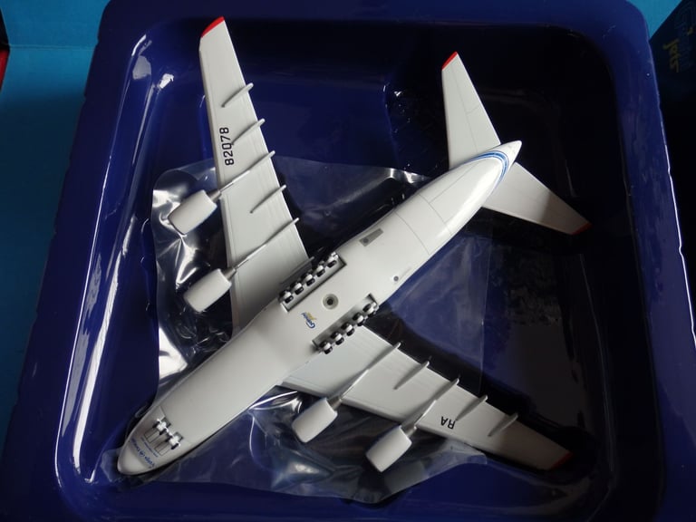 Gemini Jets 1:400 Scale GJVDA1942  Antonov 124-100  Volga Dnepr  RA-82078 
