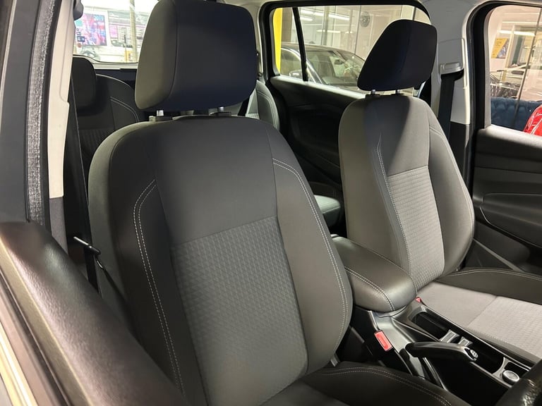 2017 Ford Grand C-Max 1.0T EcoBoost Zetec Euro 6 (s/s) 5dr MPV Petrol Manual