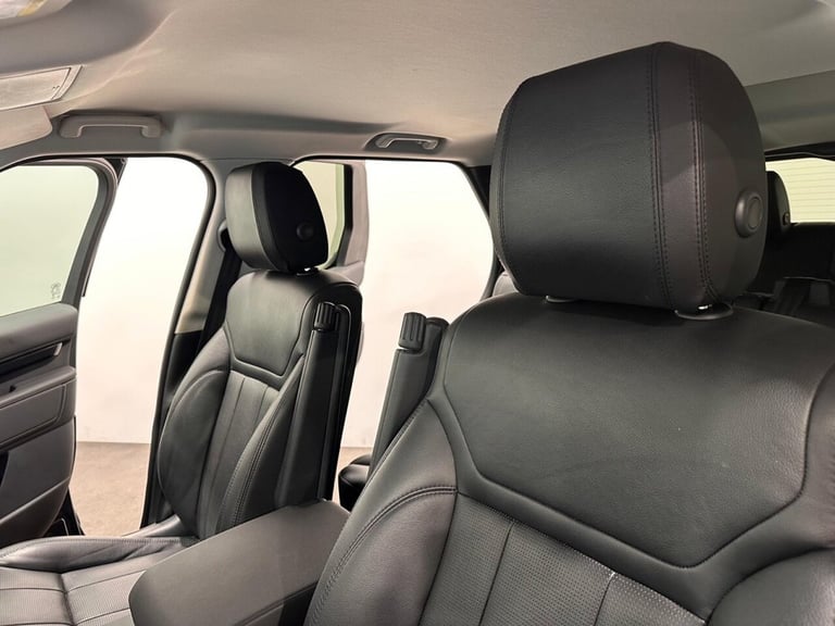 2020 Land Rover Discovery 3.0 SD V6 SE SUV 5dr Diesel Auto 4WD Euro 6 (s/s) (306 ps) ESTATE Diese...