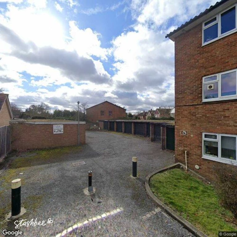 Garage to rent in Ashford (TW15) | Stashbee
