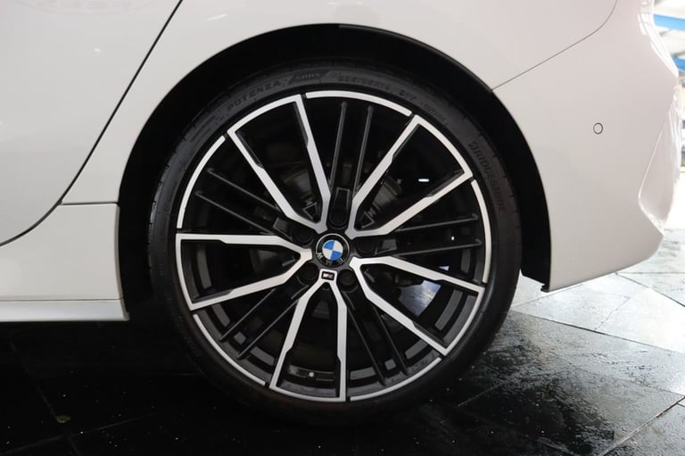 2021 BMW 1 Series 1.5 118i M Sport 5dr DCT (PAN ROOF, 19 inchALLOYS) Hatchback Petrol Automatic