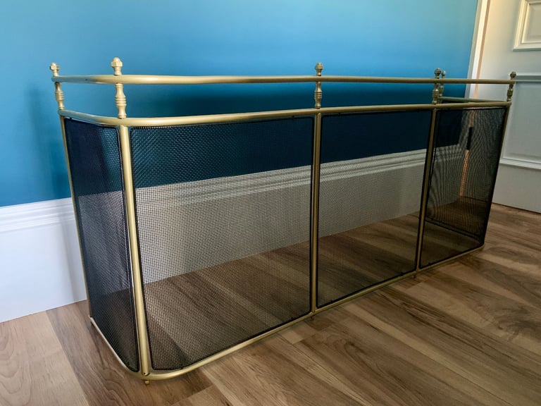 Vintage-Style Brass & Black Mesh Fireplace Screen / Fire Guard