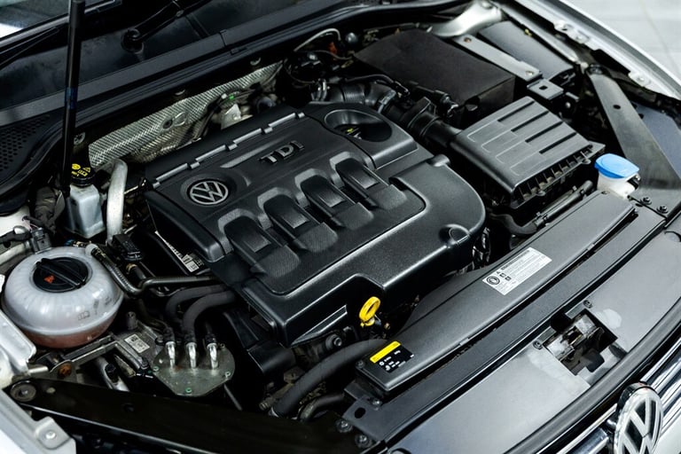 2016 Volkswagen Passat GT TDI BLUEMOTION TECHNOLOGY Saloon Diesel Manual