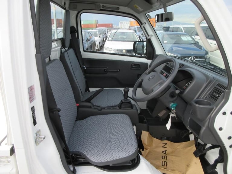 2024 Nissan NT100 Clipper DX 4WD MANUAL 660cc KEI TRUCK DELIVERY MILEAGE Pickup Petrol Manual