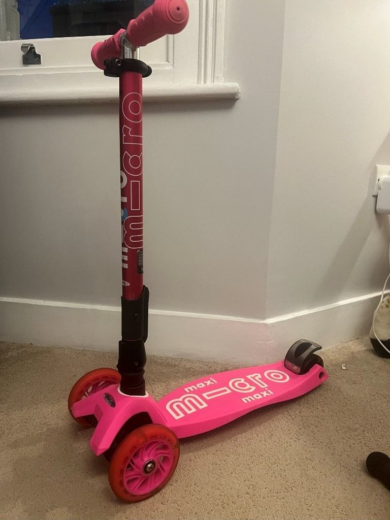 image for Micro Maxi Deluxe LED Scooter - Electric Pink