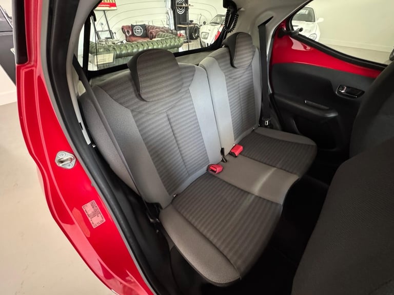 2019 Toyota AYGO 1.0 VVT-i x-play Euro 6 5dr HATCHBACK Petrol Manual