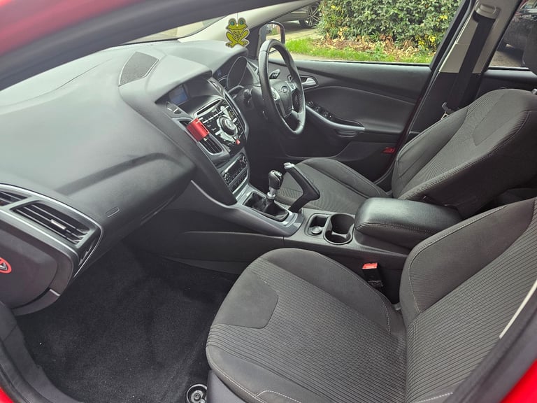 Ford, FOCUS, Hatchback, 2012, Manual, TITANIUM SPEC
