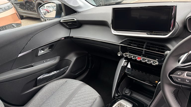 2025 Peugeot 208 1.2 Hybrid 100 Allure 5dr e-DSC6 Petrol Hatchback Hatchback Petrol Automatic