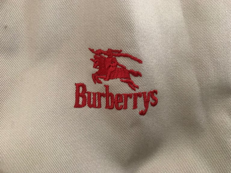 Burberrys Gilet Sleeveless Jacket Nova check lined beige size medium.