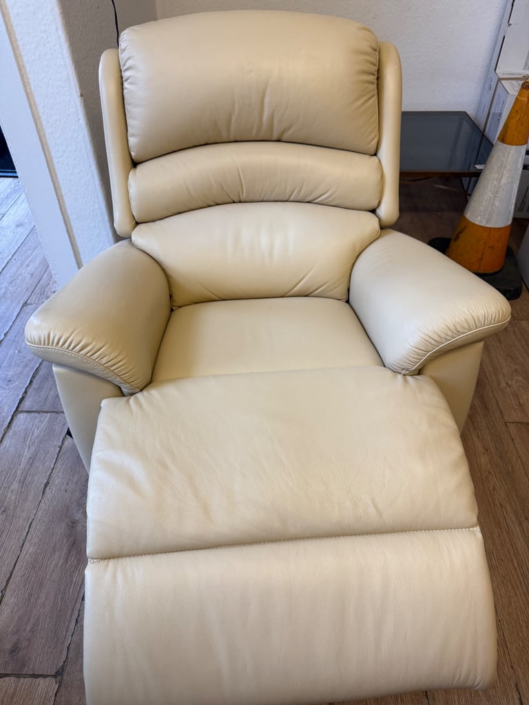 Quality second hand Sherborne tilt and rise 