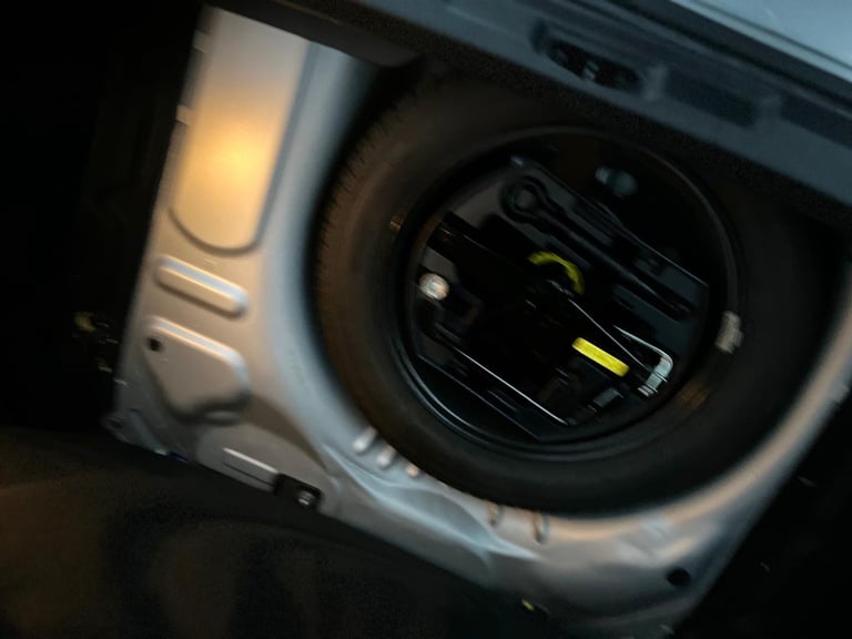 Peugeot, 207, Hatchback, 2010, Manual, 1560 (cc), 5 doors