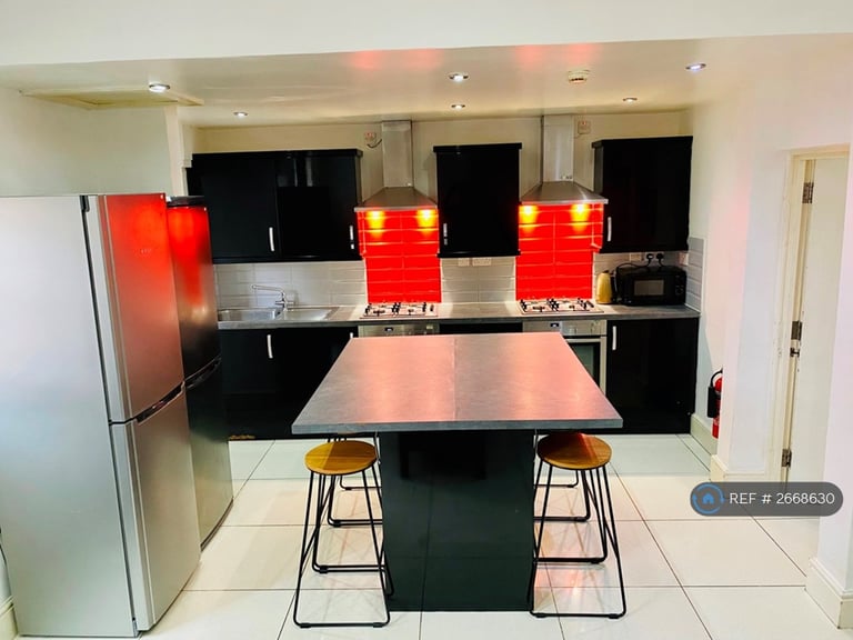 9 bedroom house in Brunswick Street, Leamington Spa, CV31 (9 bed) (#2668630)