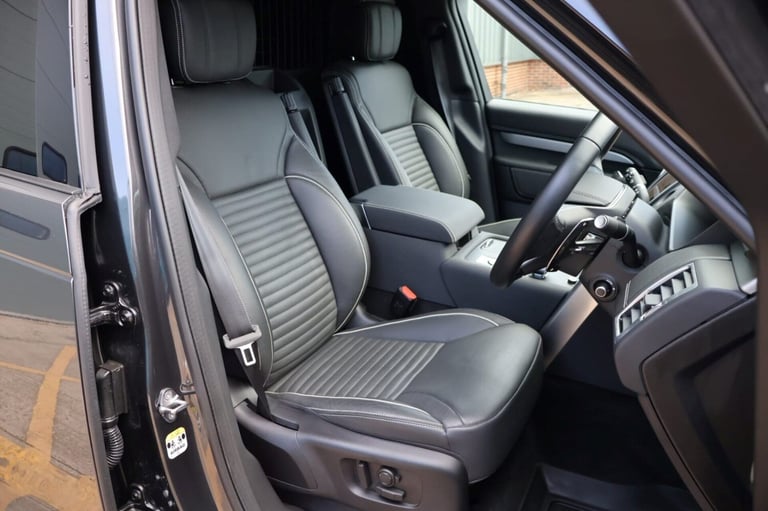 2024 Land Rover Discovery COMMERCIAL DYNAMIC HSE 22 inch wheels deployable towbar wireless charge...