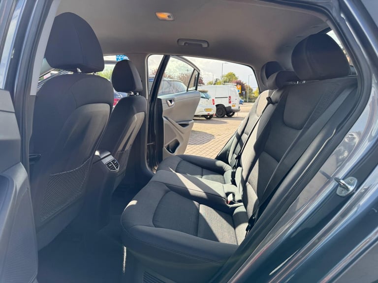 2018 Hyundai IONIQ 1.6 h-GDi Premium DCT Euro 6 (s/s) 5dr HATCHBACK Petrol/Electric Hybrid Automatic