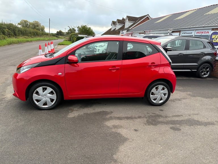 2014 Toyota AYGO 1.0 VVT-i X-Play 5dr HATCHBACK Petrol Manual