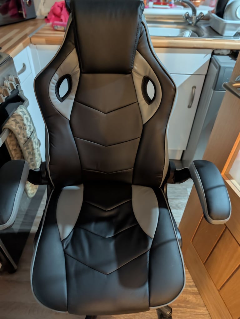 Gaming/desktop chair 