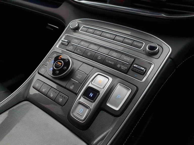 2022 Hyundai Santa Fe 1.6 TGDi Hybrid Ultimate 5dr 4WD Auto Estate Hybrid Automatic