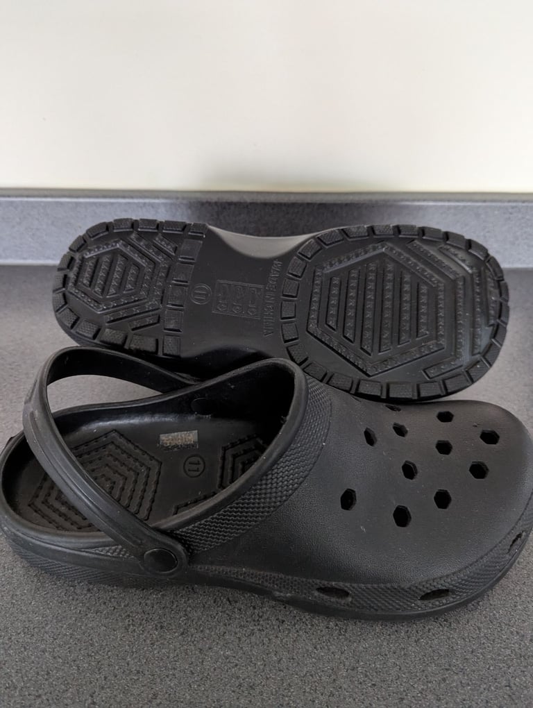 image for Men's size 11 slip ons 