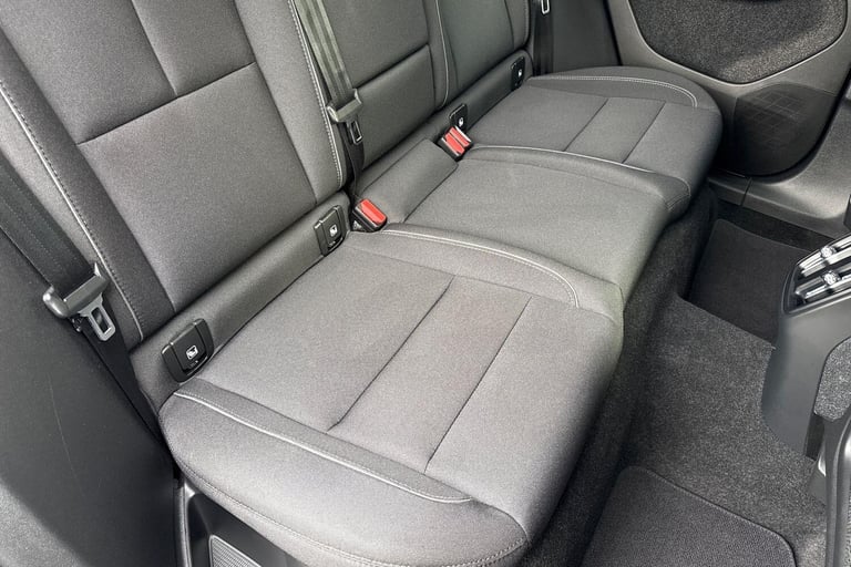 2022 Volvo XC40 Recharge 69kWh Plus SUV 5dr Electric Auto (231 ps) ESTATE Electric Automatic