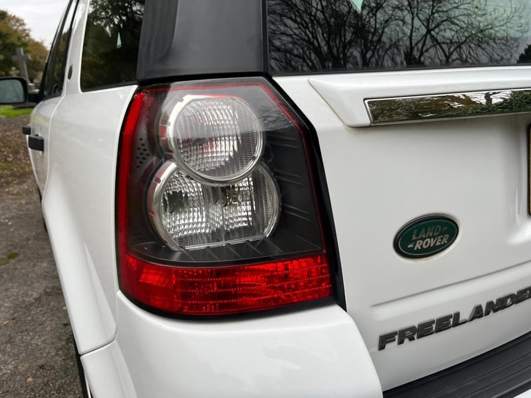 2012 Land Rover Freelander 2 2.2 TD4 XS CommandShift 4WD Euro 5 5dr ESTATE Diesel Automatic
