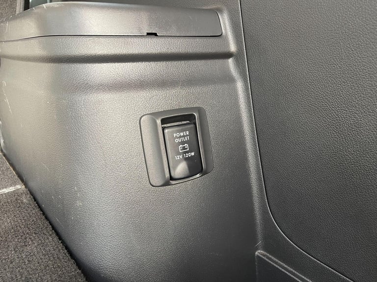 2020 Mitsubishi Outlander 2.4h TwinMotor 13.8kWh Verve CVT 4WD Euro 6 (s/s) 5dr ESTATE Petrol/Ele...