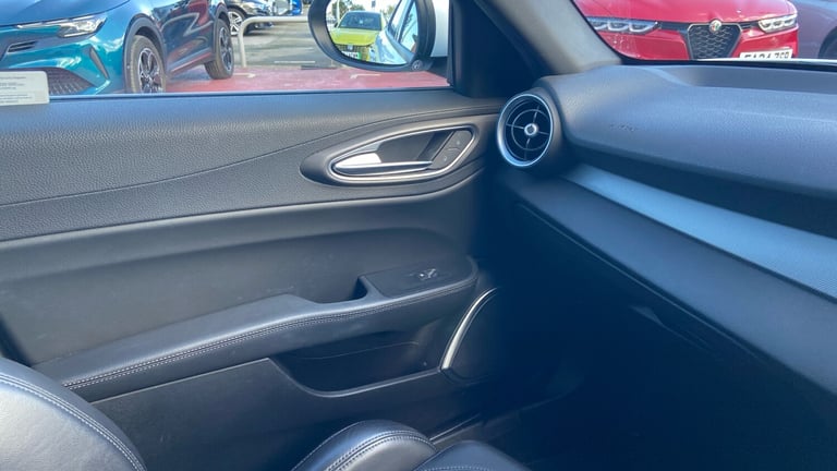 2021 Alfa Romeo Giulia 2.0T Veloce Saloon 4dr Petrol GPF Auto Euro 6 (s/s) (280 ps) Saloon Petrol...