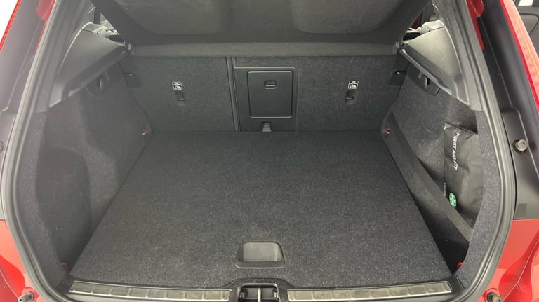 2020 Volvo XC40 Inscription Pro, B4 AWD mild hybrid Estate Petrol Automatic