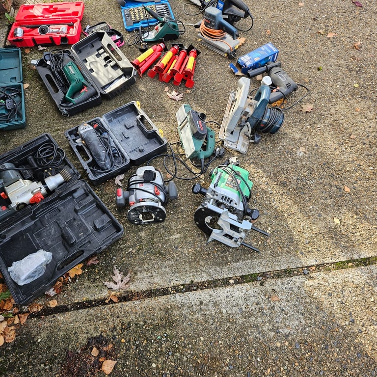 Various Tools Shed to clear