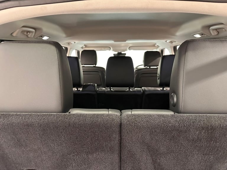 2020 Land Rover Discovery 3.0 SD V6 SE SUV 5dr Diesel Auto 4WD Euro 6 (s/s) (306 ps) ESTATE Diese...