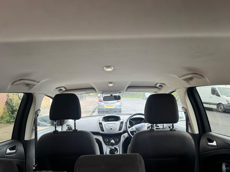 Ford, KUGA, Hatchback, 2014, Manual, 1997 (cc), 5 doors
