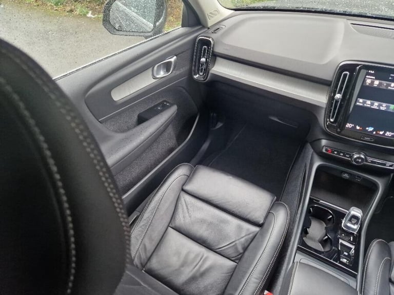 2022 Volvo XC40 2.0 B4 MHEV Inscription Pro SUV 5dr Petrol Hybrid DCT Auto AWD Euro 6 (s/s) ESTAT...