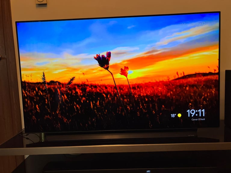 LG OLED55C9PLA 55&quot; OLED TV | Excellent Condition | Magic Remote | With Box
