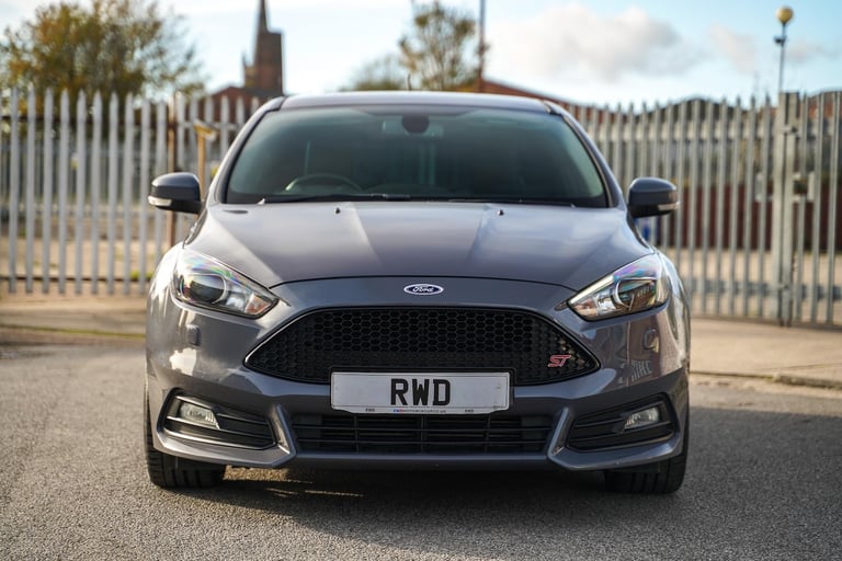 2018 Ford Focus 2.0T EcoBoost ST-3 Euro 6 (s/s) 5dr HATCHBACK Petrol Manual