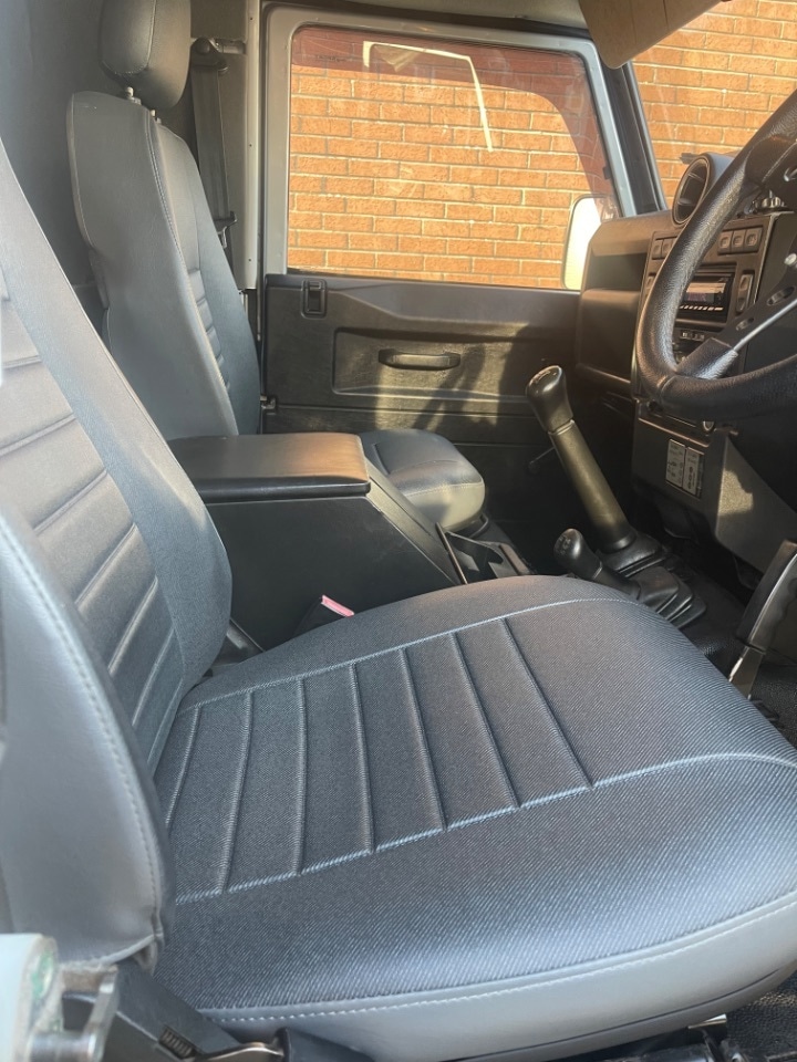  Land Rover Defender 110 Hard Top TDCi Diesel