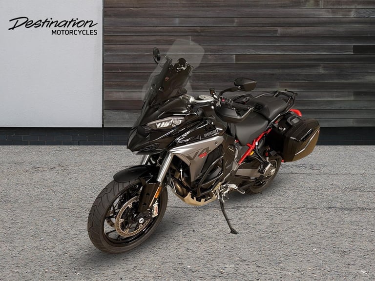 2025 Ducati Multistrada V4 S black Manual