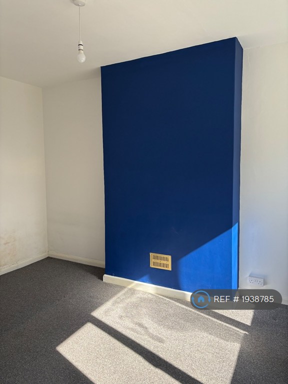 3 bedroom house in Harold Avenue, Westgate-On-Sea, CT8 (3 bed) (#1938785)