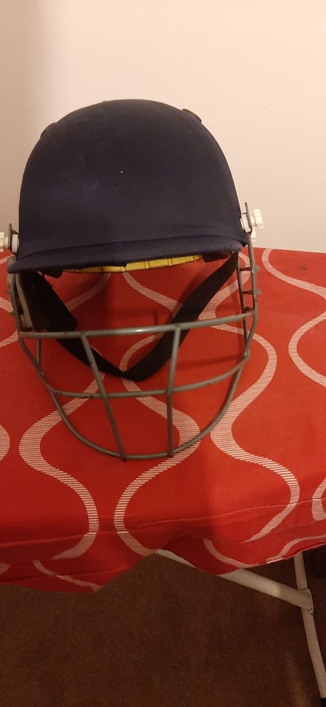 image for Masuri adult cricket helmet
