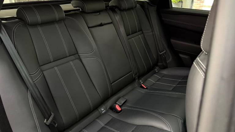 2019 Land Rover Range Rover Velar 2.0 D240 R-Dynamic HSE 5dr Auto ESTATE DIESEL Automatic