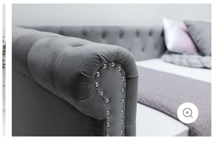 Chesterfield single couch bed pull out draw