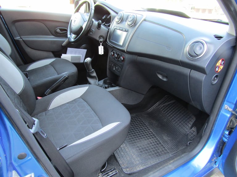 LEFT HAND DRIVE 2015 DACIA SANDERO STEPWAY 1.5 DCi AMBIANCE EURO 5 TURBO DIESEL