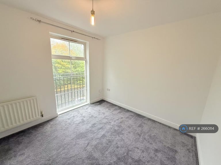 3 bedroom house in Railway View, Hednesford, Cannock, WS12 (3 bed) (#2660114)