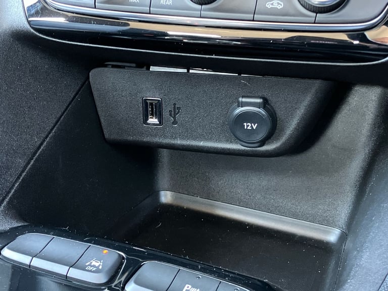 2024 Vauxhall Corsa 100kW Design 50kWh 5dr Auto Hatchback Electric Automatic