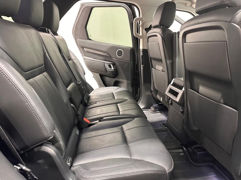 2020 Land Rover Discovery 3.0 SD V6 SE SUV 5dr Diesel Auto 4WD Euro 6 (s/s) (306 ps) ESTATE Diese...