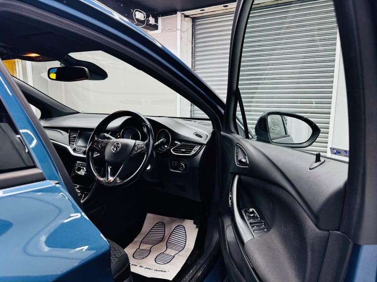 2016 Vauxhall Astra 1.6 CDTi BlueInjection SRi Nav Euro 6 (s/s) 5dr HATCHBACK Diesel Manual