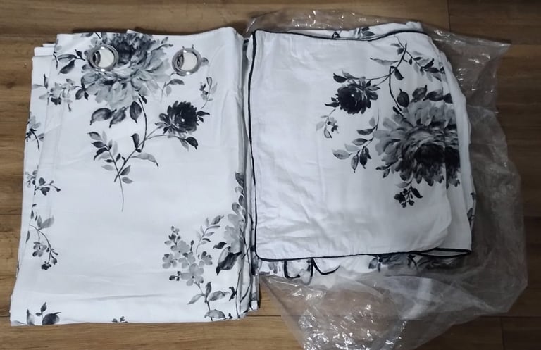 image for Brand new flower double bedwear and matching curtains