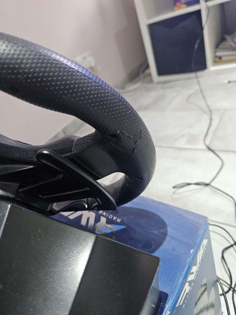 PlayStation 4 500gb with hori apex wheel and 23games