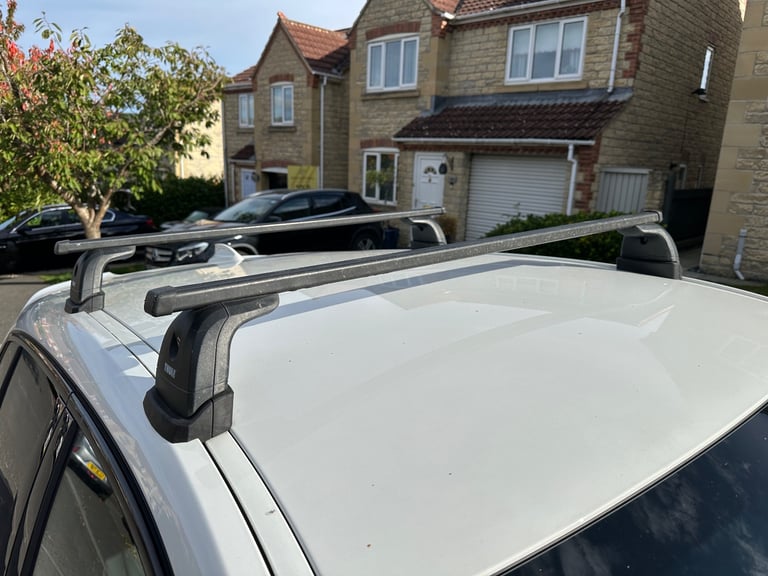image for Thule Roof Bars BMW 