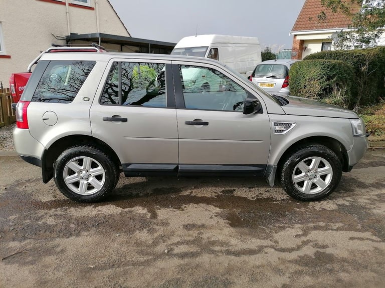 Land Rover, FREELANDER, Estate, 2010, Manual, 2179 (cc),5 doors - Image 2