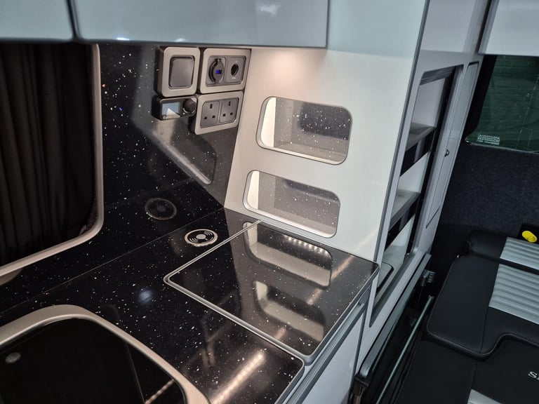 FORD TRANSIT CUSTOM LIMITED SPEEDS EDITION CAMPER AUTOMATIC 4BERTH, HIGH SPEC